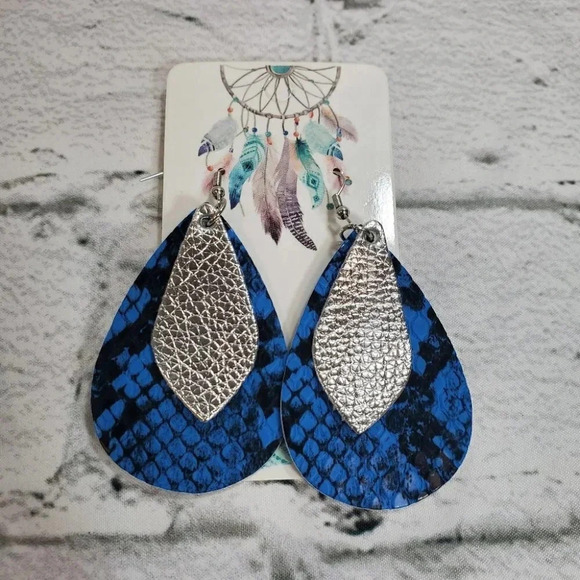 2 Layer Blue and Silver Faux Leather Dangle Chic Lightweight Earrings  2bl15 - Picture 1 of 3